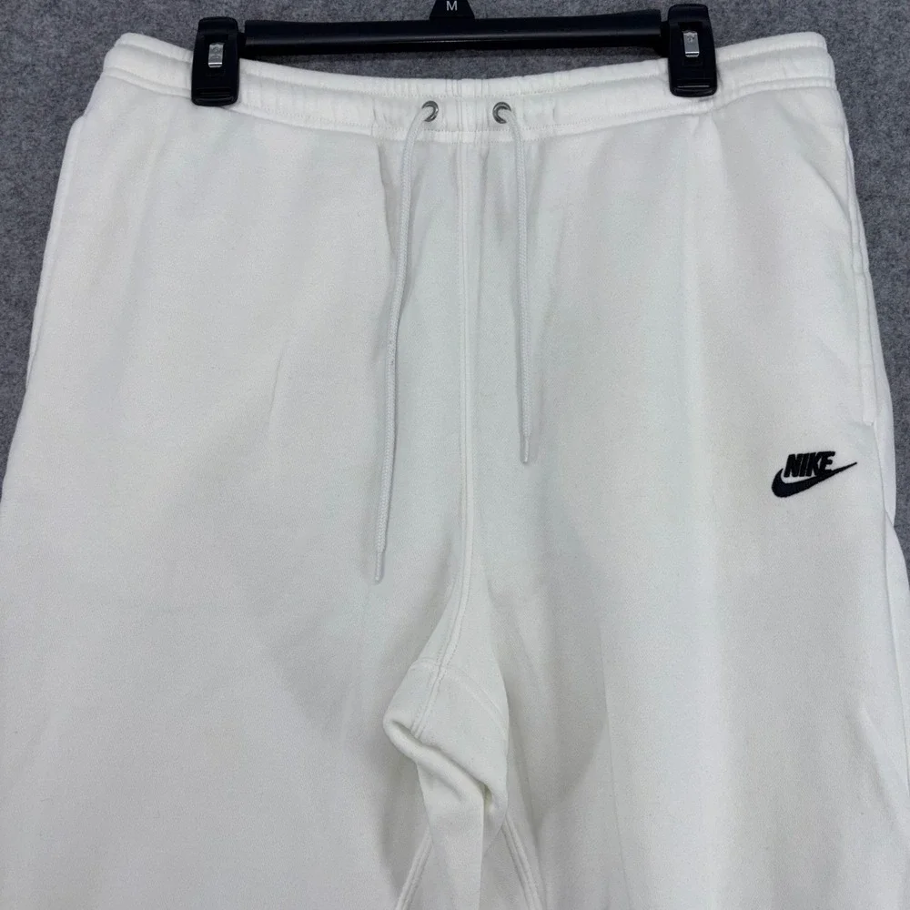 Nike Sportswear Club Fleece Joggers Sail White Mens Large FN3787-100